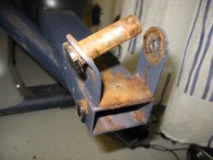 Det krävdes både hugg, slag och endel bändande för att få isär maskinen