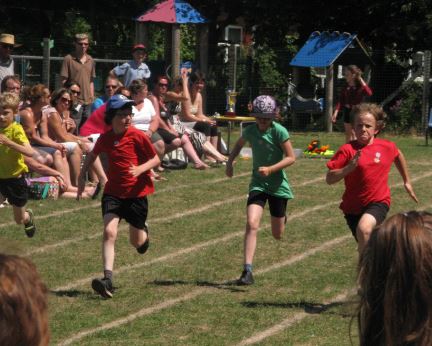 A till höger satsar hårt på en bra placering.