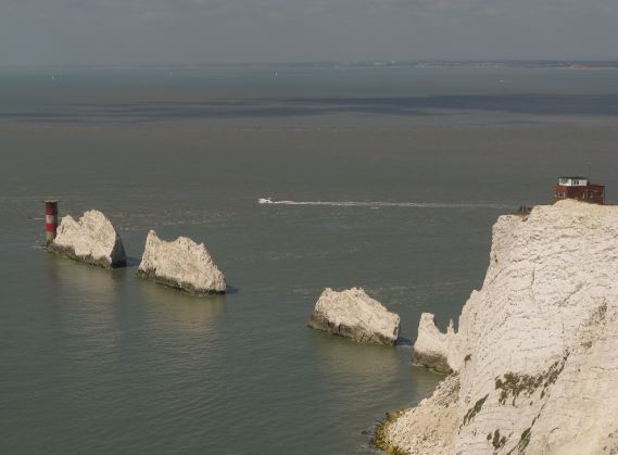 "Nålarna" är nog ett av de mest kända ställena på ön. Klipporna här är verkligen genomvita.