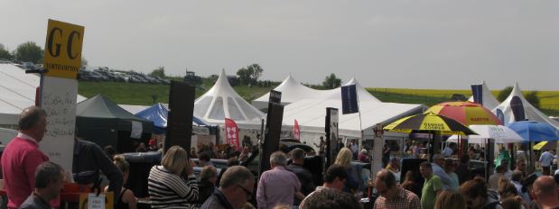 Ett antal vadslagningsfirmor är där, men oddsen verkar vara ungefär samma överallt.