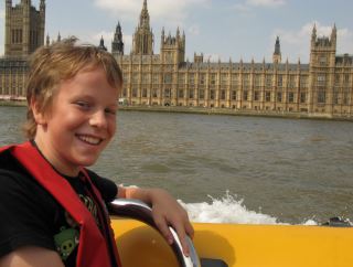 A njöt, men hoppades att de skulle köra lite fortare snart.