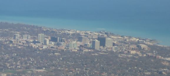Första flygturen gick till Chicago och då satt vi så vi fick lite fin utsikt.