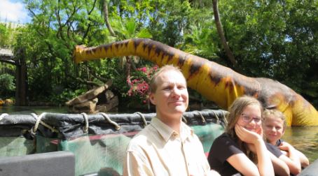 Trots singelkö så hamnade resten av familjen tillsammans på raden bakom mig på den här åkturen.