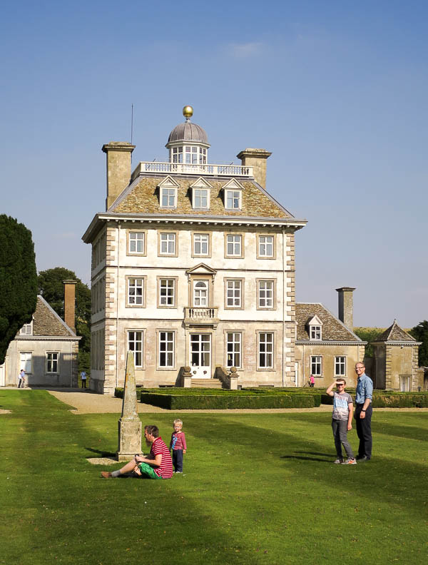 Man fick inte gå in i så många av rummen för arrendatorn bor där, men man fick vara i trädgården och gå upp till takterassen högst upp på huset.